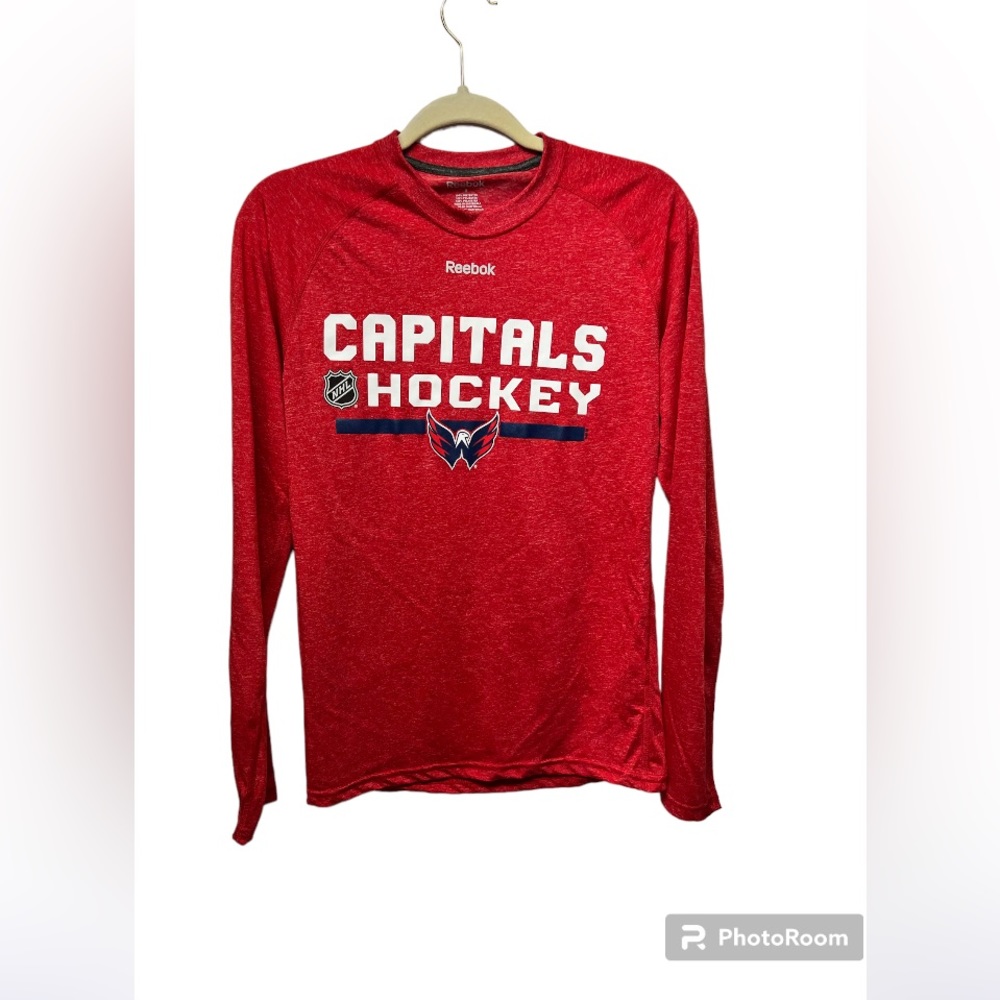 Washington Capitals hockey shirt. Long sleeve